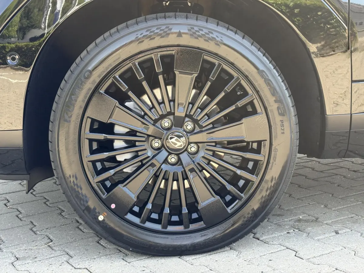 1.6 T-GDI PHEV Black Line 4WD 6p. / € 5000,- Voordeel / 6 Persoons / lichtmetalen velgen 5-spaaks 20" / Stoelverwarming voor/achter / Adaptieve Cruise Control / Dodehoek Camera / Navigatie