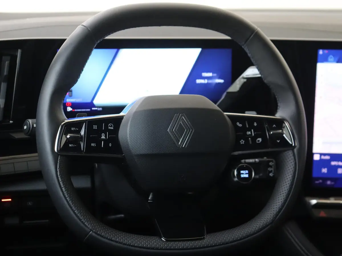 1.2 E-Tech full hybrid 200 techno | Pack around view camera | Pack Safety | Apple Carplay/Android  | cruise control adaptief | electronic climate control | lederen/stof bekleding | LED kopla