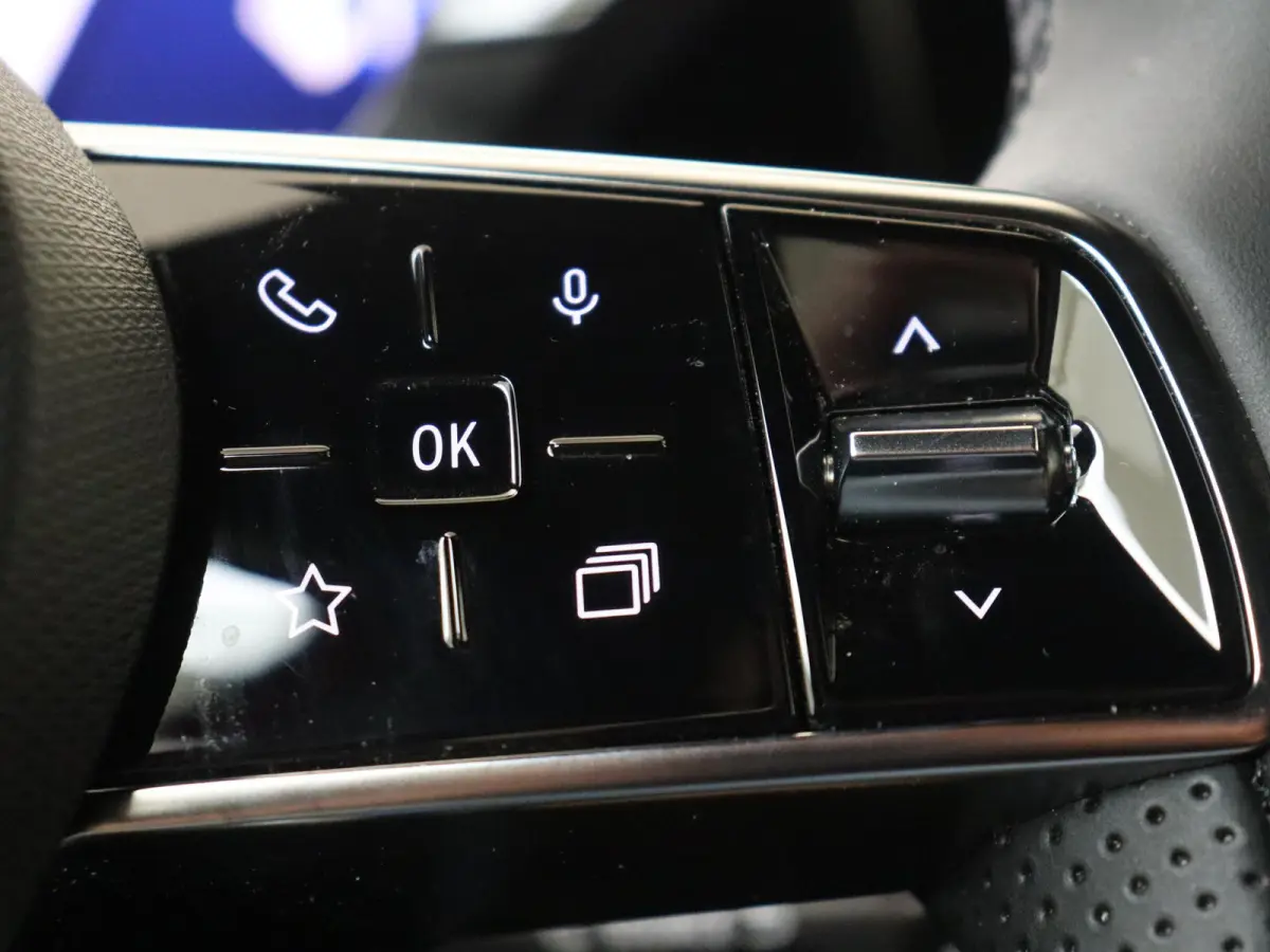 1.2 E-Tech full hybrid 200 techno | Pack around view camera | Pack Safety | Apple Carplay/Android  | cruise control adaptief | electronic climate control | lederen/stof bekleding | LED kopla