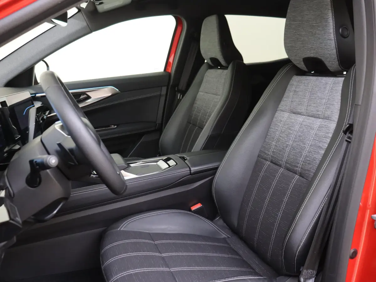 1.2 E-Tech full hybrid 200 techno | Pack around view camera | Pack Safety | Apple Carplay/Android  | cruise control adaptief | electronic climate control | lederen/stof bekleding | LED kopla