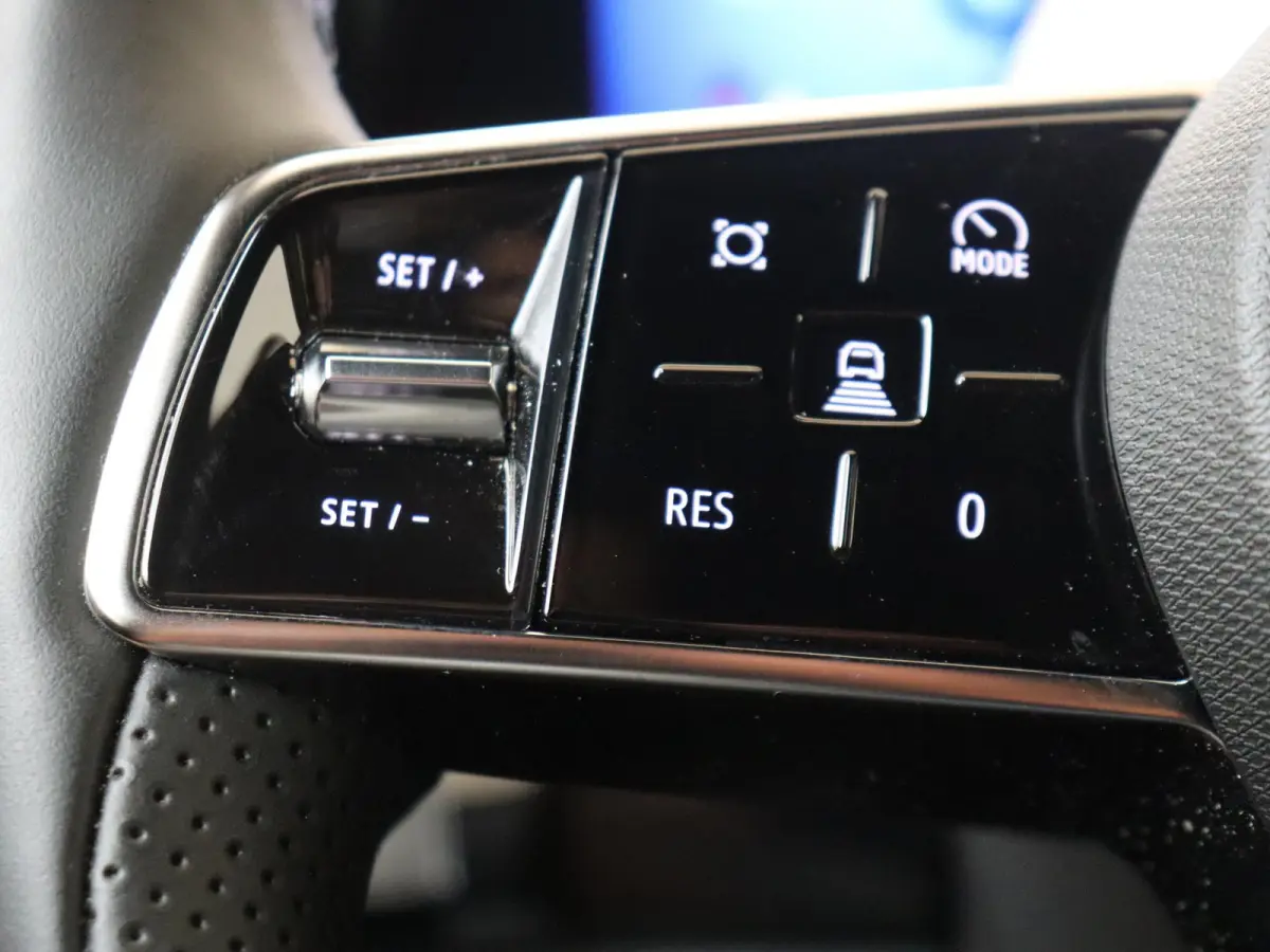 1.2 E-Tech full hybrid 200 techno | Pack around view camera | Pack Safety | Apple Carplay/Android  | cruise control adaptief | electronic climate control | lederen/stof bekleding | LED kopla