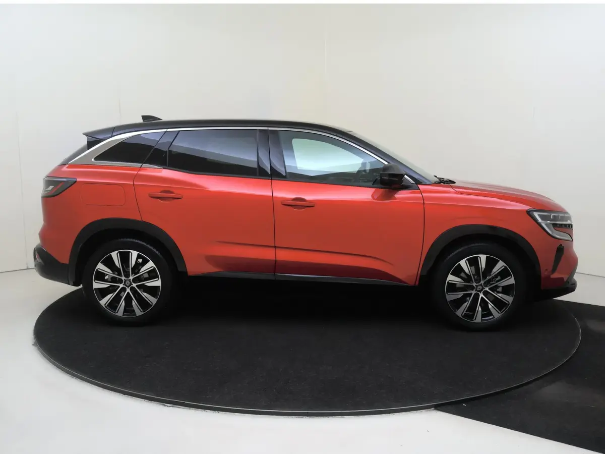 1.2 E-Tech full hybrid 200 techno | Pack around view camera | Pack Safety | Apple Carplay/Android  | cruise control adaptief | electronic climate control | lederen/stof bekleding | LED kopla