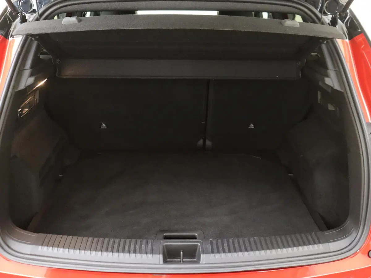 1.2 E-Tech full hybrid 200 techno | Pack around view camera | Pack Safety | Apple Carplay/Android  | cruise control adaptief | electronic climate control | lederen/stof bekleding | LED kopla