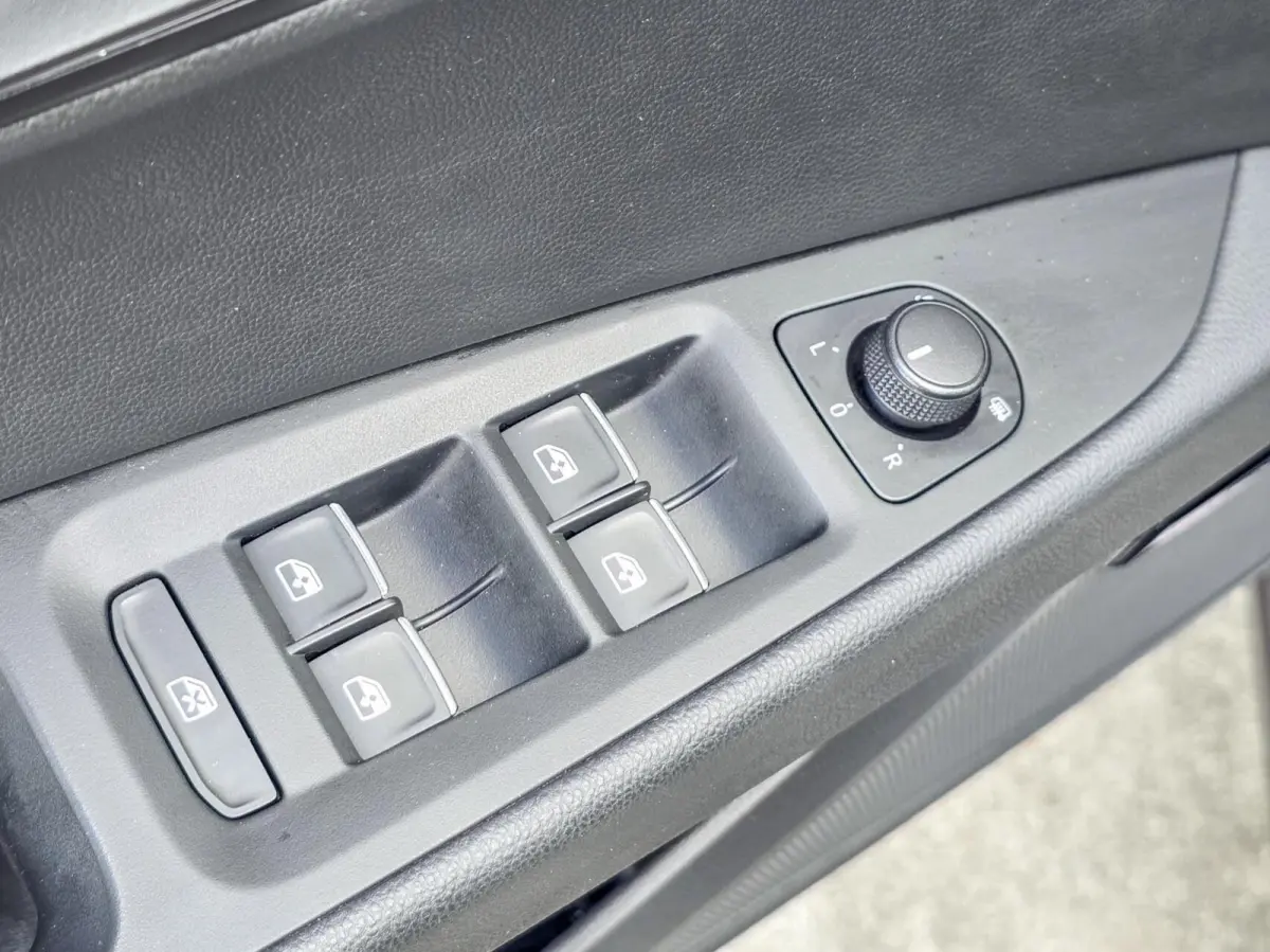1.4 FR|CARPLAY|CRUISE|SEAT SOUND|STOELVERWARMING
