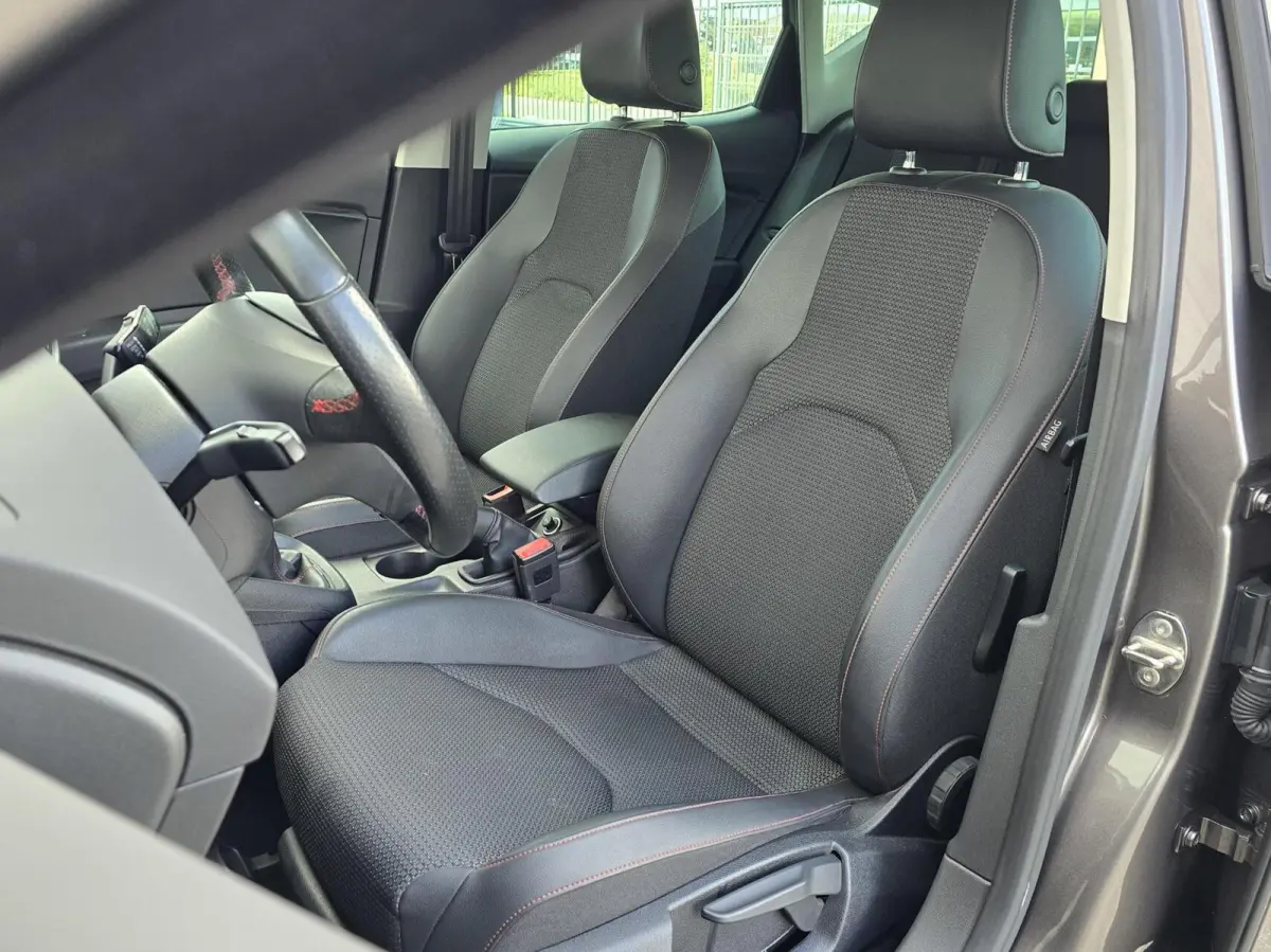 1.4 FR|CARPLAY|CRUISE|SEAT SOUND|STOELVERWARMING