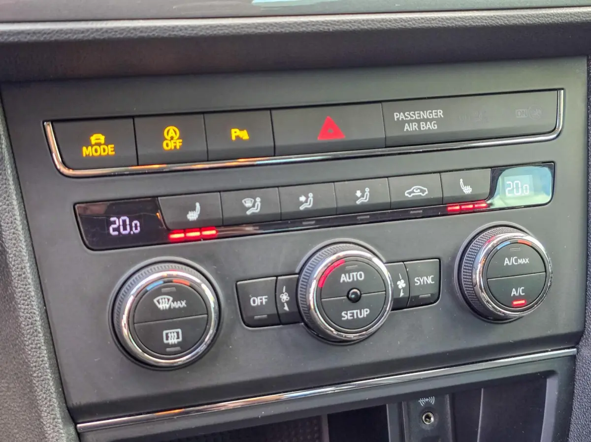 1.4 FR|CARPLAY|CRUISE|SEAT SOUND|STOELVERWARMING