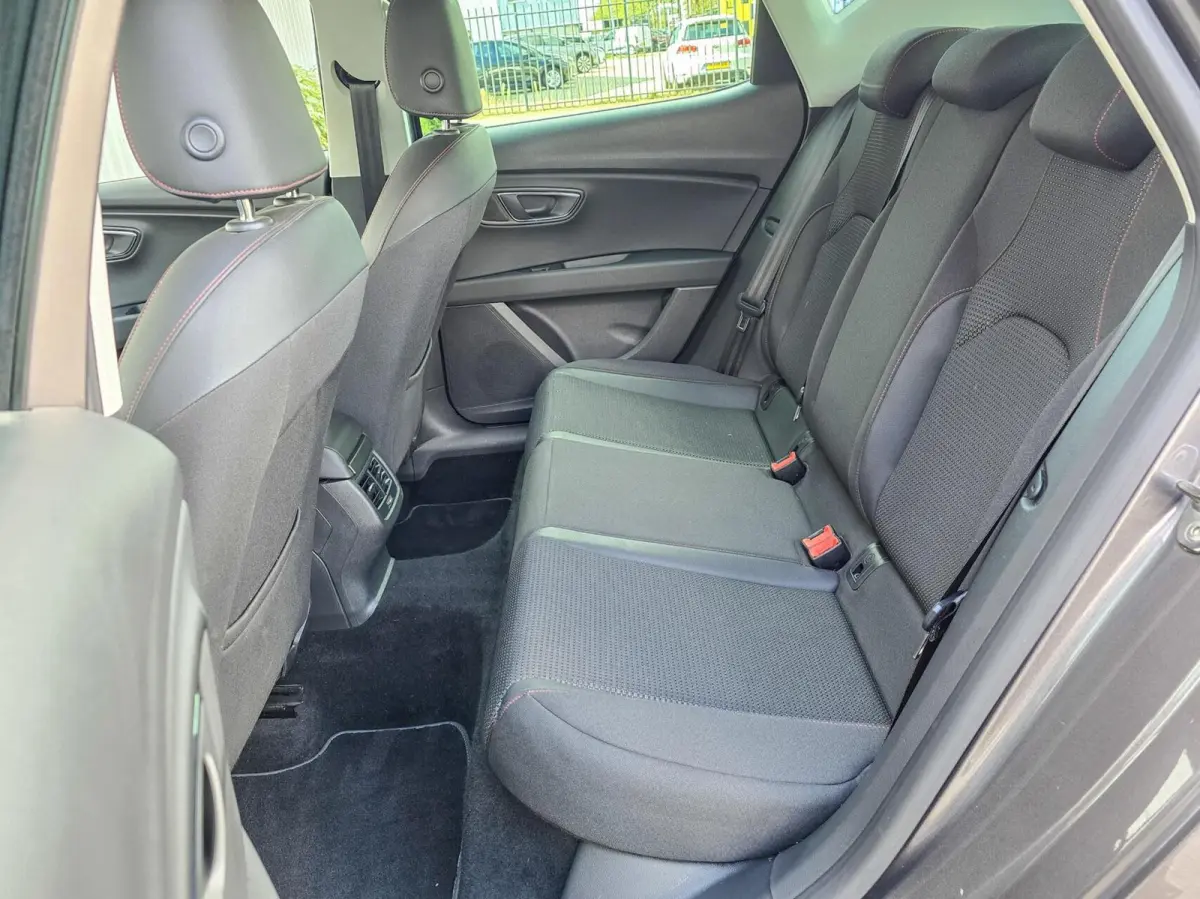 1.4 FR|CARPLAY|CRUISE|SEAT SOUND|STOELVERWARMING