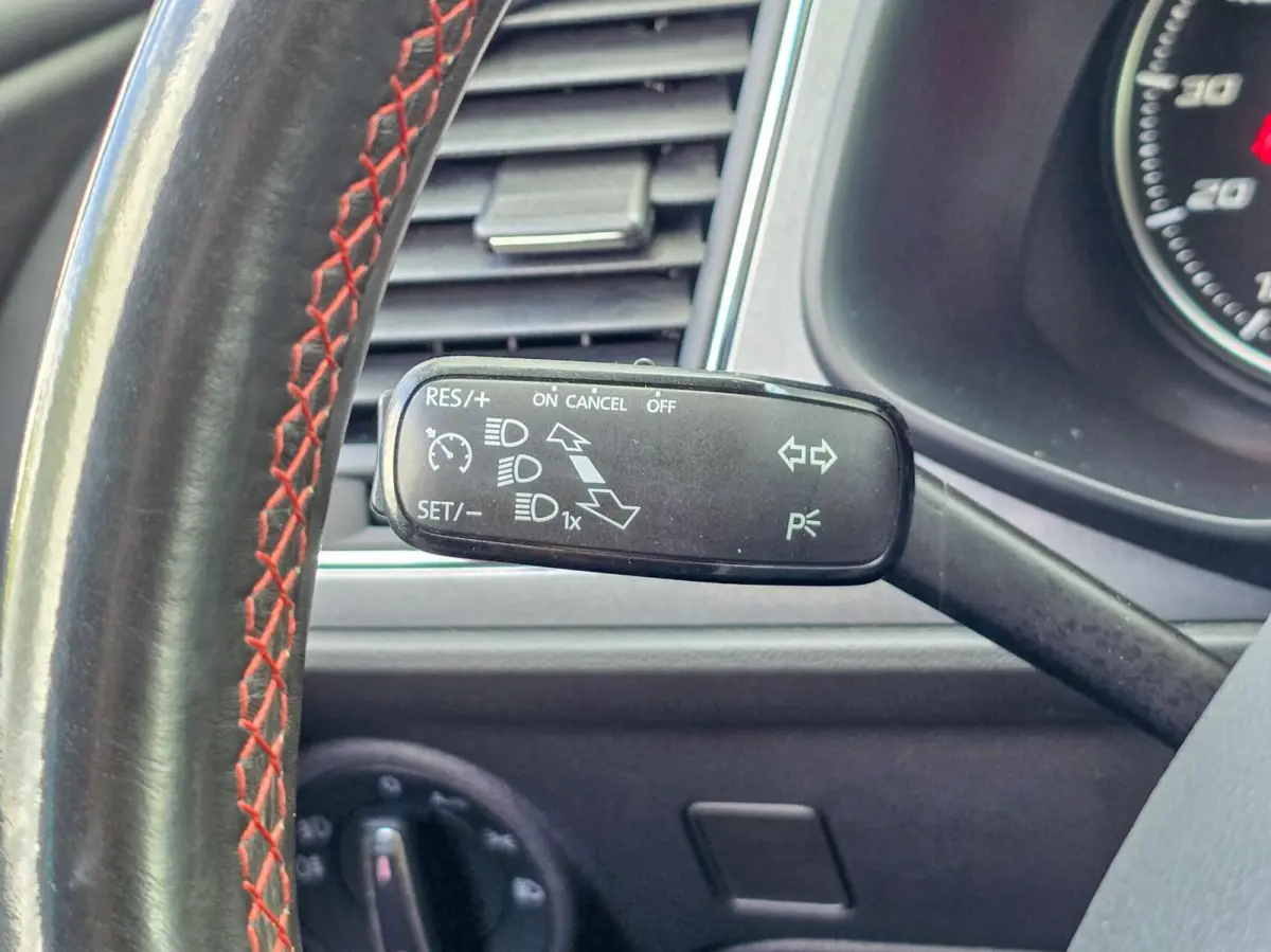 1.4 FR|CARPLAY|CRUISE|SEAT SOUND|STOELVERWARMING