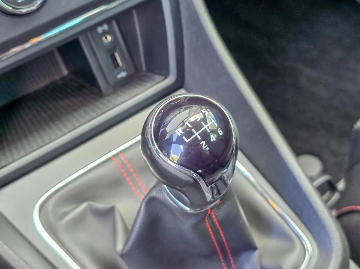 1.4 FR|CARPLAY|CRUISE|SEAT SOUND|STOELVERWARMING