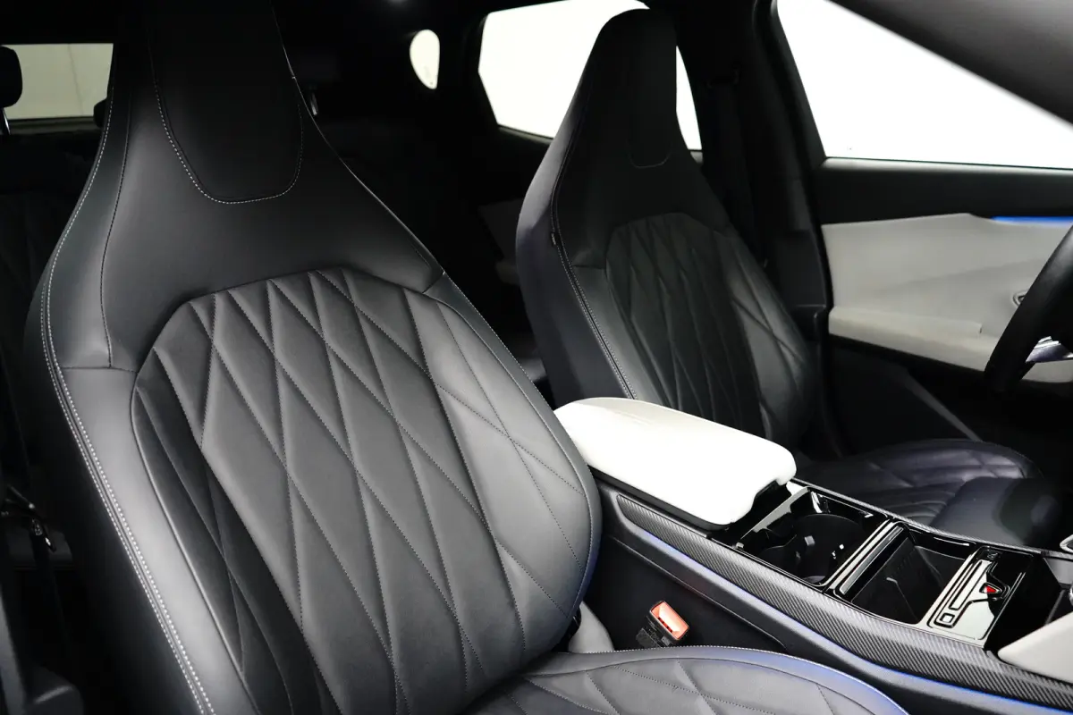Premium Extended Range 340pk AWD 79KWh | AGR-Stoelen | Head-Up | Warmtepomp | Matrix-Led | 4 Jaar Ford protect