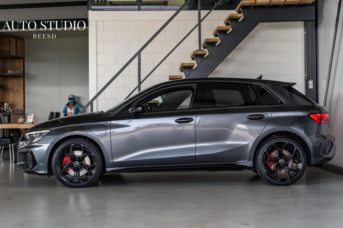 45 TFSI e S-line | Leer met rode stiksels | Sfeer | Cam