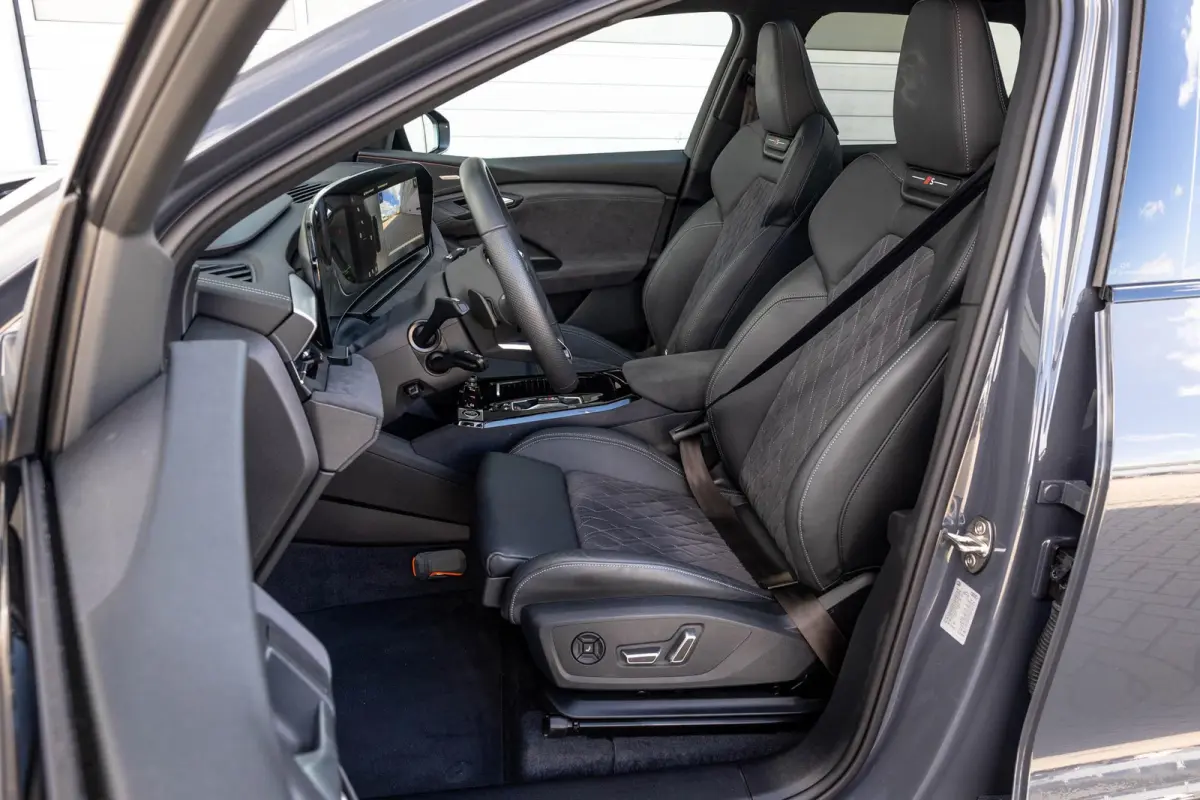 quattro 388pk S edition 100 kWh | Trekhaak | Luchtvering | Panoramadak | B&O 3D Audio