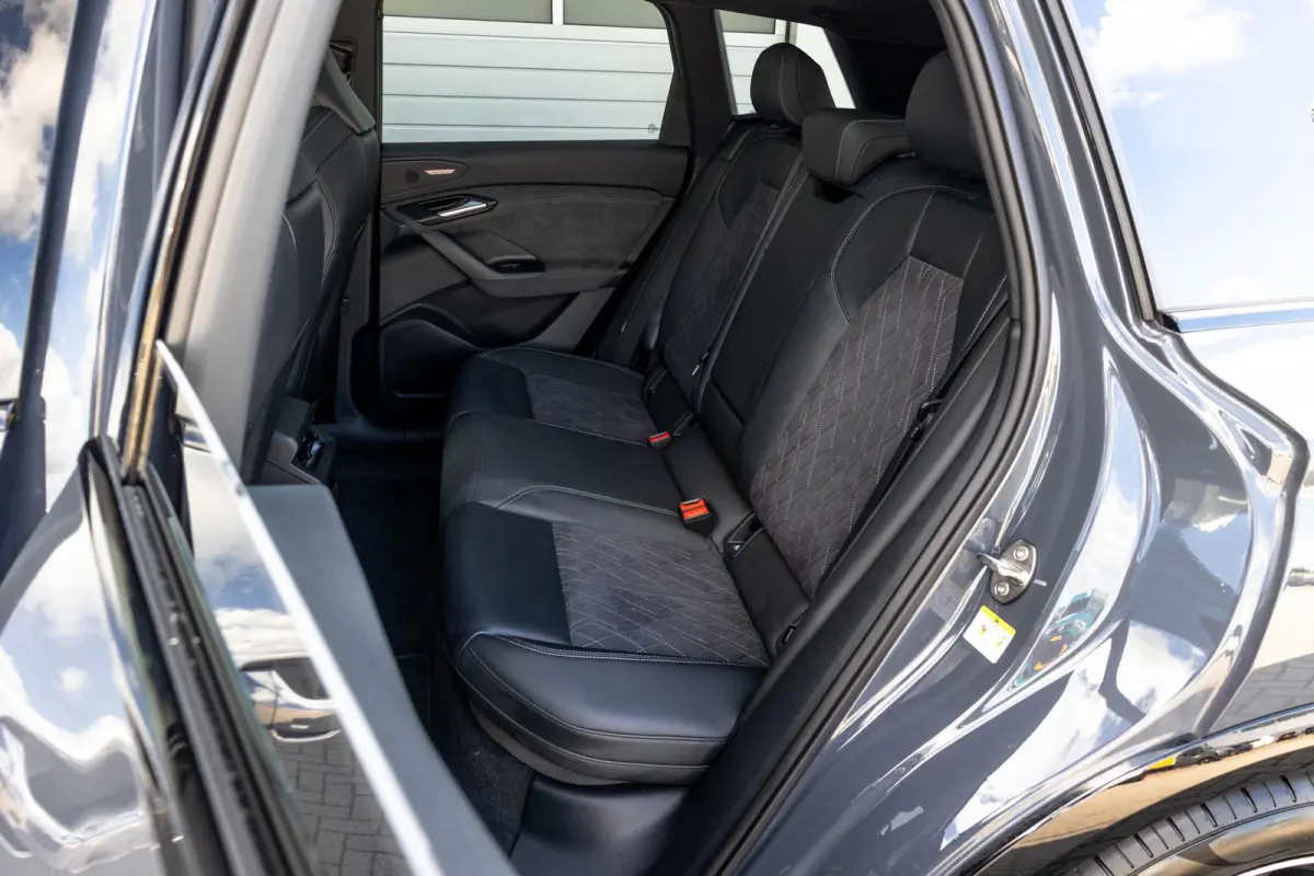 quattro 388pk S edition 100 kWh | Trekhaak | Luchtvering | Panoramadak | B&O 3D Audio