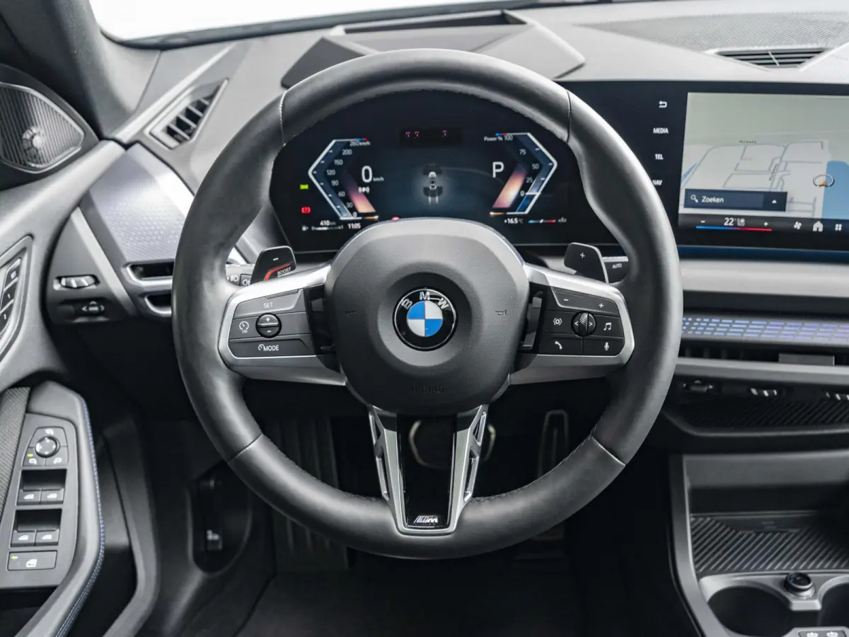 220 | M Sportpakket Pro | Comfort Access | Head Up Display | Harman Kardon | Driving Assistant Proffesional | Panoramadak | Stuurwielrand verwarmd | 19 inch