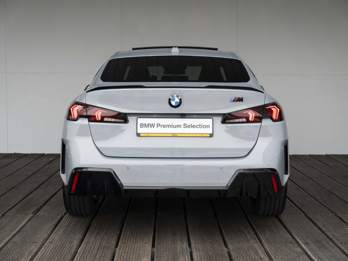 220 | M Sportpakket Pro | Comfort Access | Head Up Display | Harman Kardon | Driving Assistant Proffesional | Panoramadak | Stuurwielrand verwarmd | 19 inch