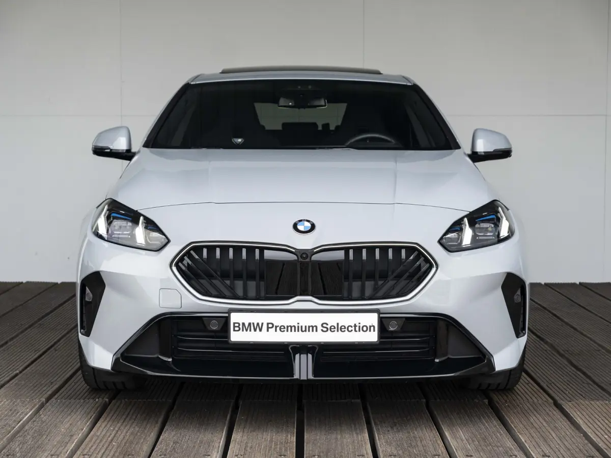 220 | M Sportpakket Pro | Comfort Access | Head Up Display | Harman Kardon | Driving Assistant Proffesional | Panoramadak | Stuurwielrand verwarmd | 19 inch