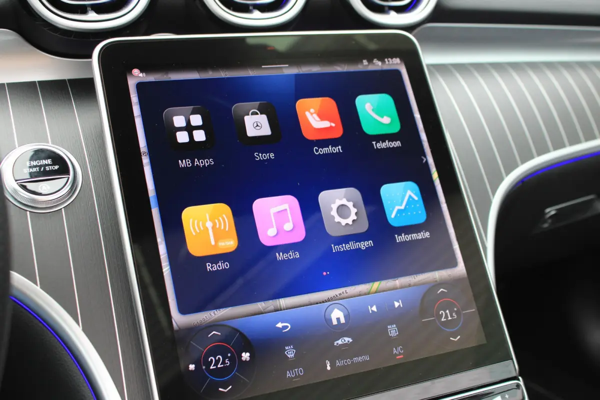 200 AMG Cabrio Burmester | Distronic | Memory | Airscarf | Carplay | Camera | Keyless | Opalietwit Metallic | Dealer Onderhouden