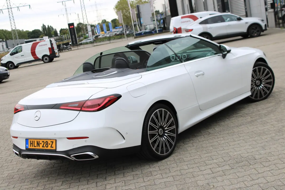 200 AMG Cabrio Burmester | Distronic | Memory | Airscarf | Carplay | Camera | Keyless | Opalietwit Metallic | Dealer Onderhouden