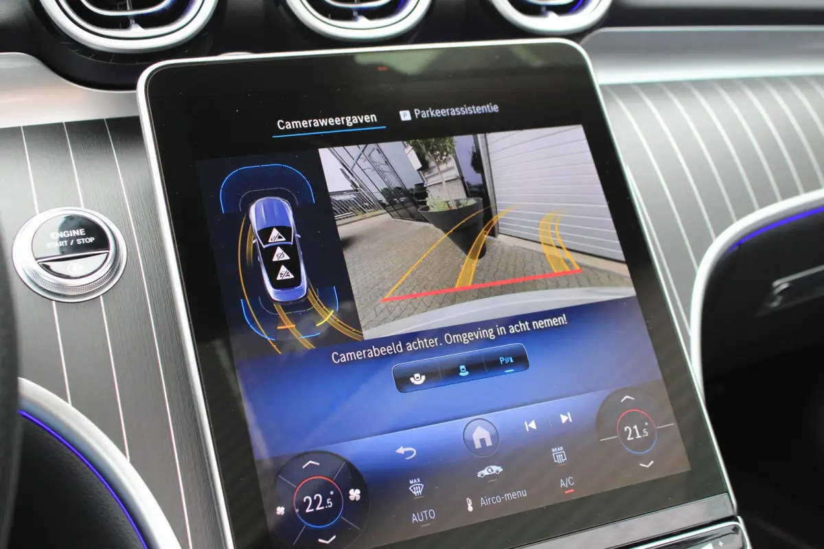 200 AMG Cabrio Burmester | Distronic | Memory | Airscarf | Carplay | Camera | Keyless | Opalietwit Metallic | Dealer Onderhouden