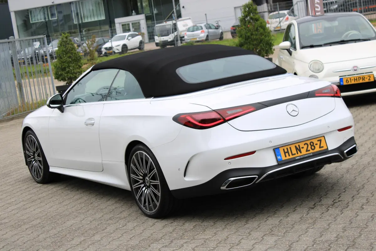 200 AMG Cabrio Burmester | Distronic | Memory | Airscarf | Carplay | Camera | Keyless | Opalietwit Metallic | Dealer Onderhouden