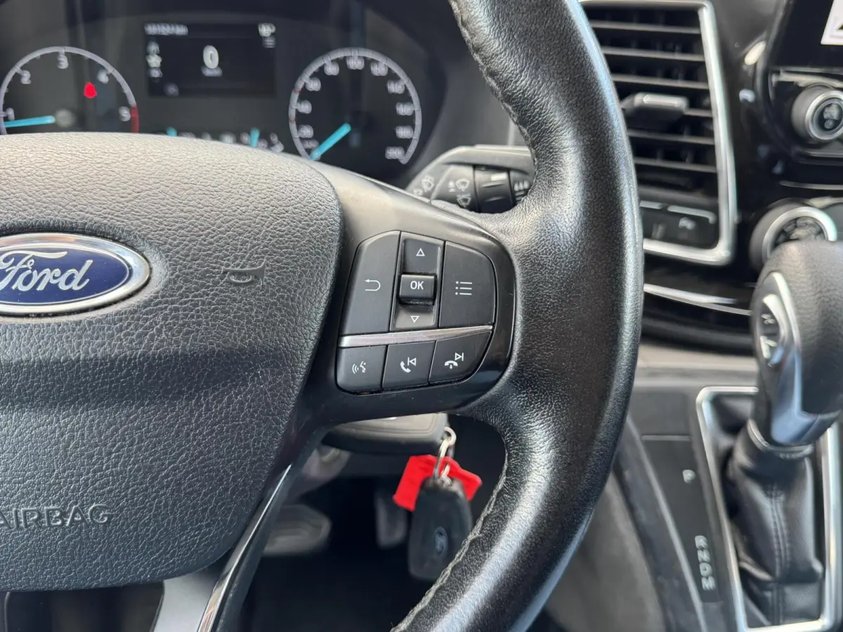 320 2.0 170pk Limited Dubbele Cabine Trekhaak/Camera/Carplay/Stoelverwarming/17"