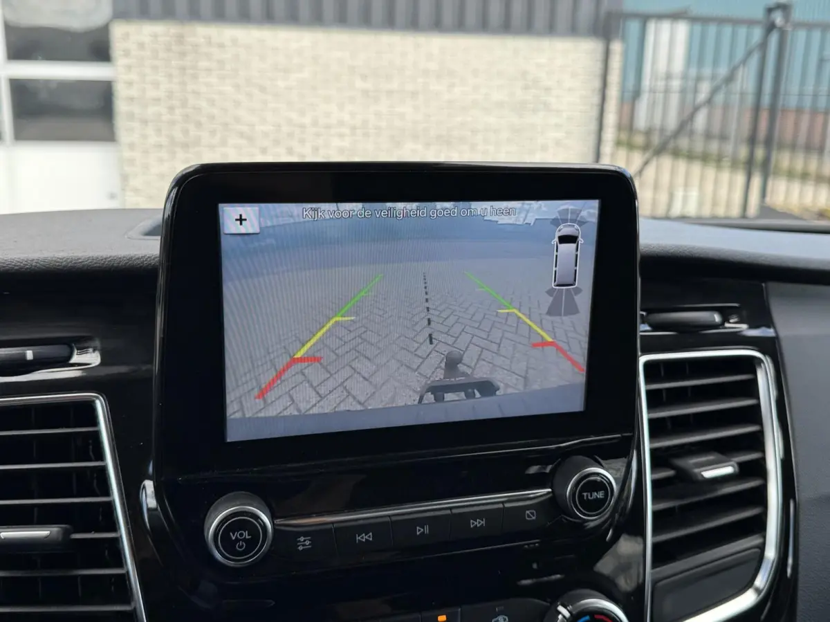 320 2.0 170pk Limited Dubbele Cabine Trekhaak/Camera/Carplay/Stoelverwarming/17"