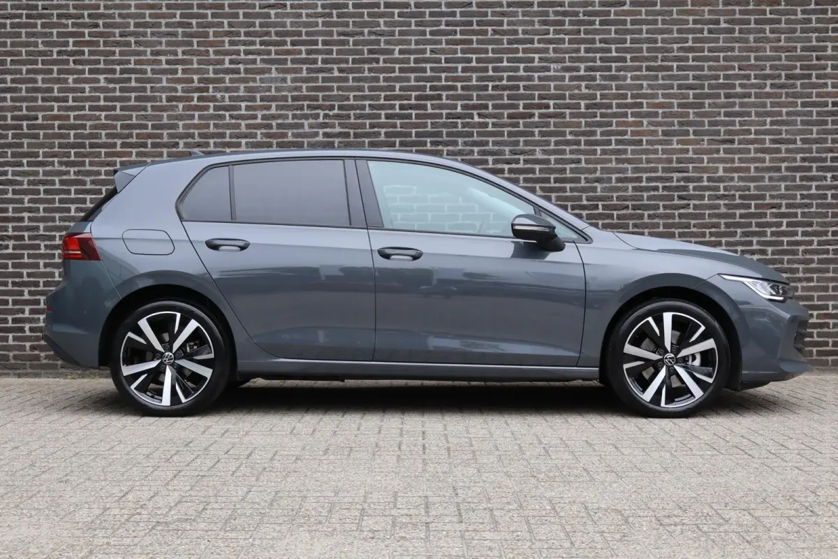 1.5 eHybrid 204pk Life Edition | SoH 100% | Zwenkbare Trekhaak | 18 inch LMV | Dodehoeksensoren |