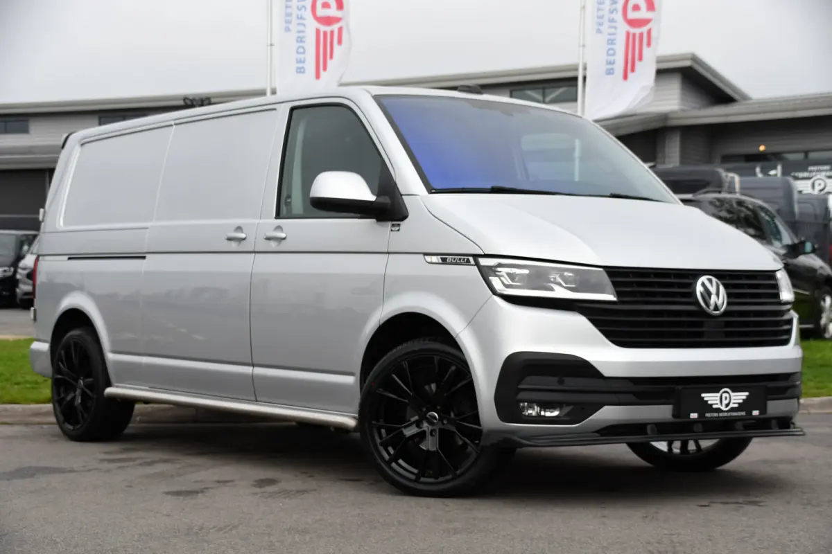 2.0 TDI L2H1 28 Bulli Virtual, Camera, Carplay, Adaptieve Cruise, Automaat, 150pk, Sensoren, Leder, Multimedia, Trekhaak, Uniek!