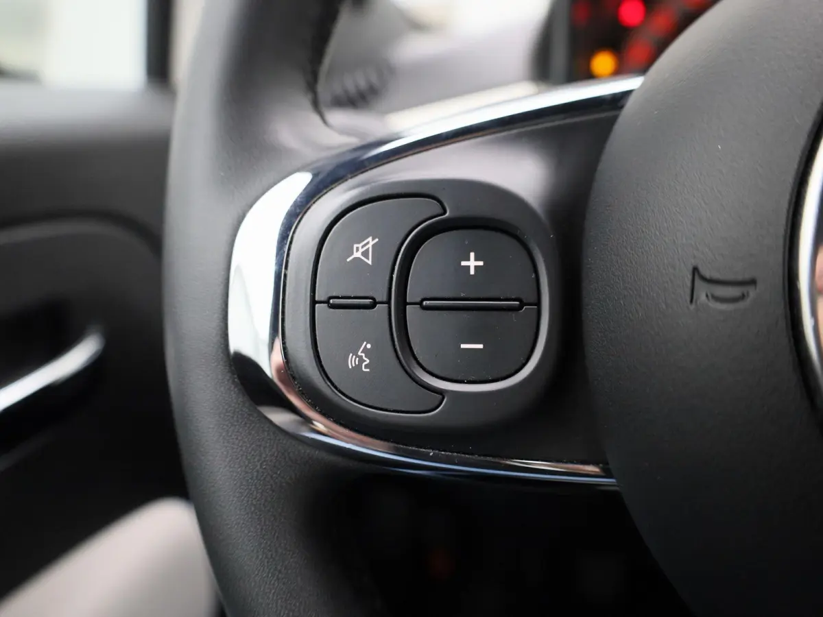 1.0 Hybrid Dolcevita | Cabrio | Parkeer sensoren | LMV | DAB | Bluetooth | Airco | Cruise control