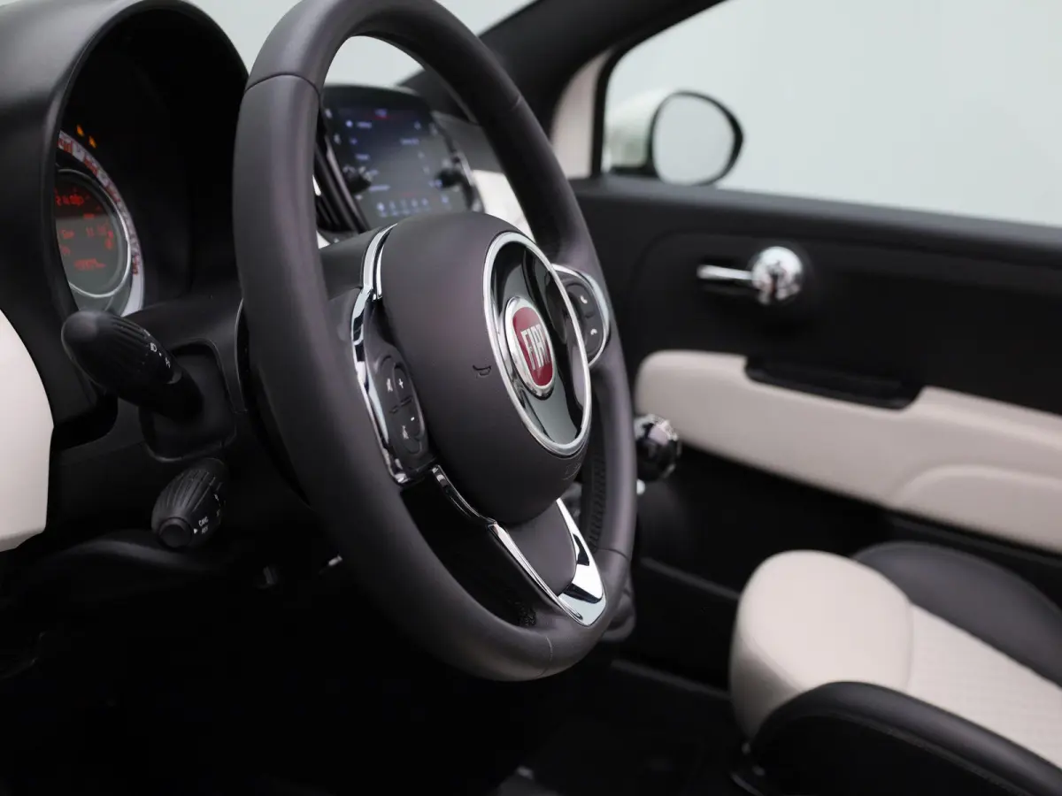 1.0 Hybrid Dolcevita | Cabrio | Parkeer sensoren | LMV | DAB | Bluetooth | Airco | Cruise control
