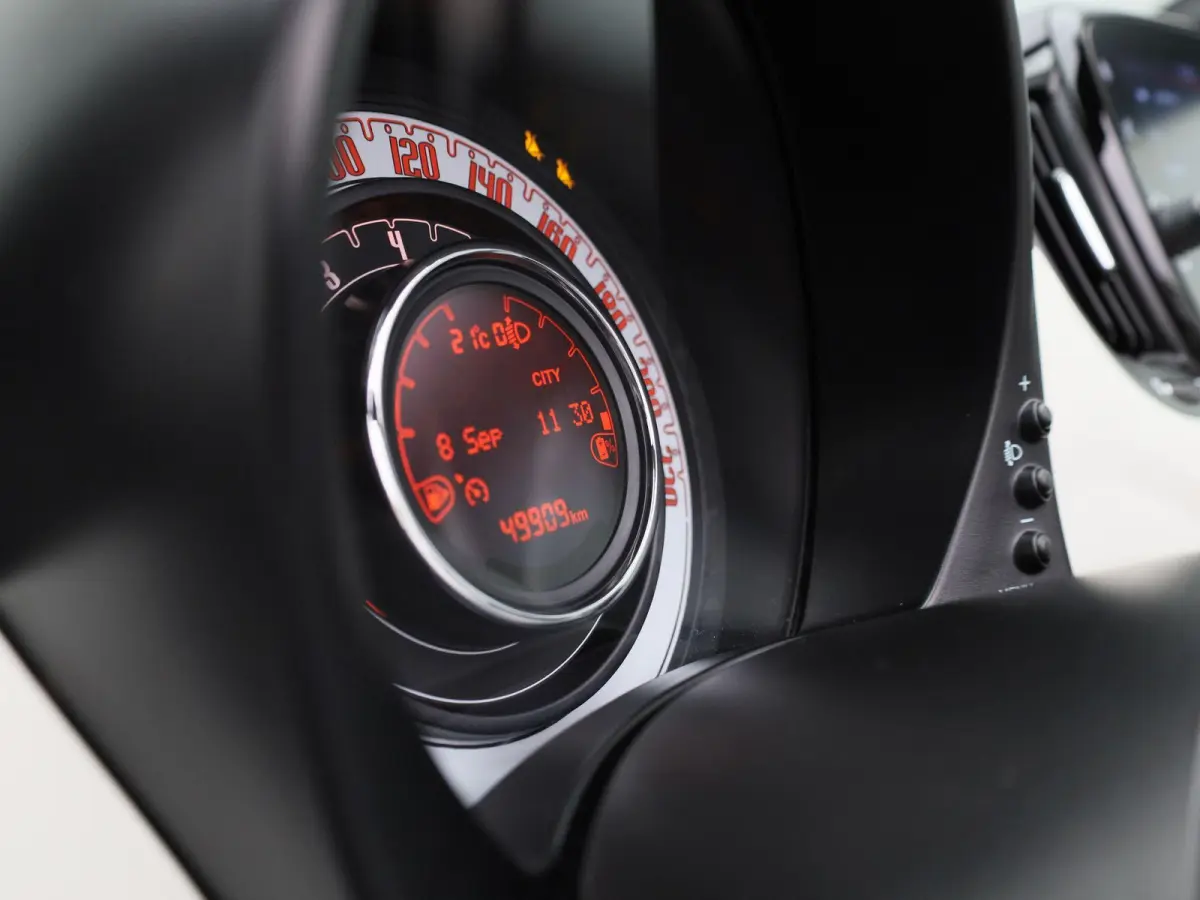 1.0 Hybrid Dolcevita | Cabrio | Parkeer sensoren | LMV | DAB | Bluetooth | Airco | Cruise control