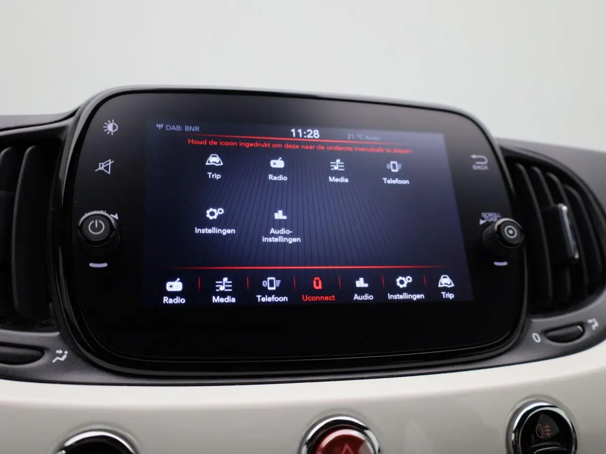 1.0 Hybrid Dolcevita | Cabrio | Parkeer sensoren | LMV | DAB | Bluetooth | Airco | Cruise control