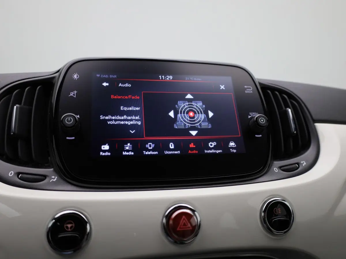 1.0 Hybrid Dolcevita | Cabrio | Parkeer sensoren | LMV | DAB | Bluetooth | Airco | Cruise control
