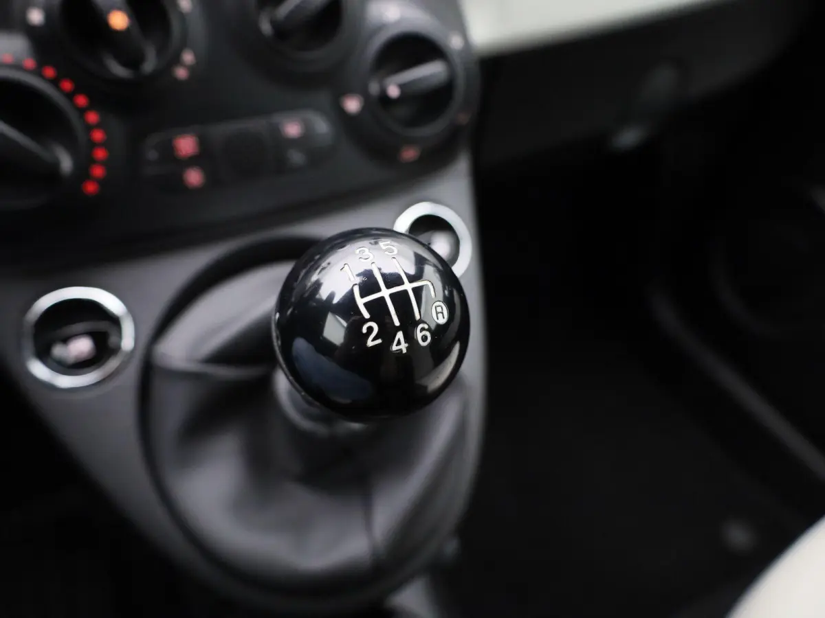 1.0 Hybrid Dolcevita | Cabrio | Parkeer sensoren | LMV | DAB | Bluetooth | Airco | Cruise control