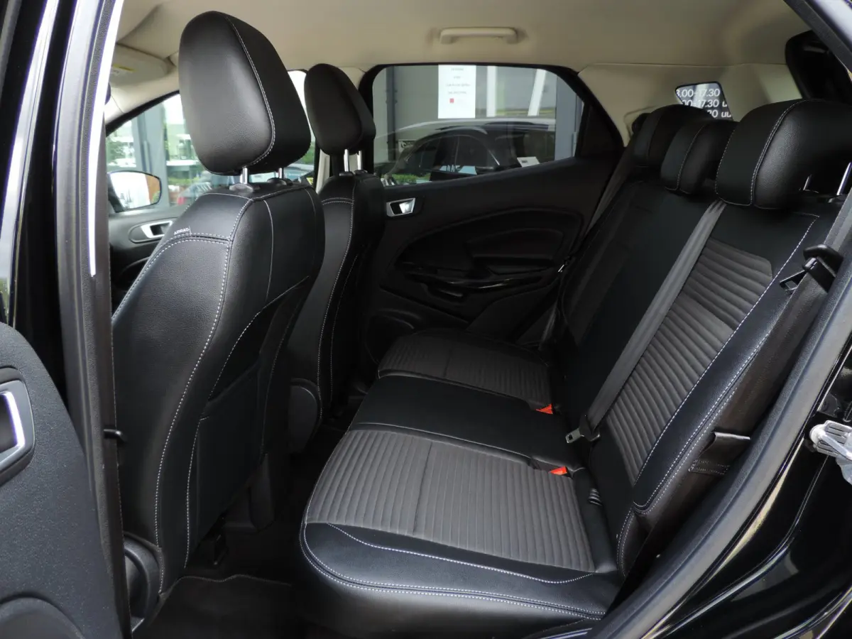 1.0-T 125PK Titanium 66.000km | Afn.th | Winterpack | Cruise | B&O | Dodehoek | CarPlay | Priv.glas | ECC | Halfleer