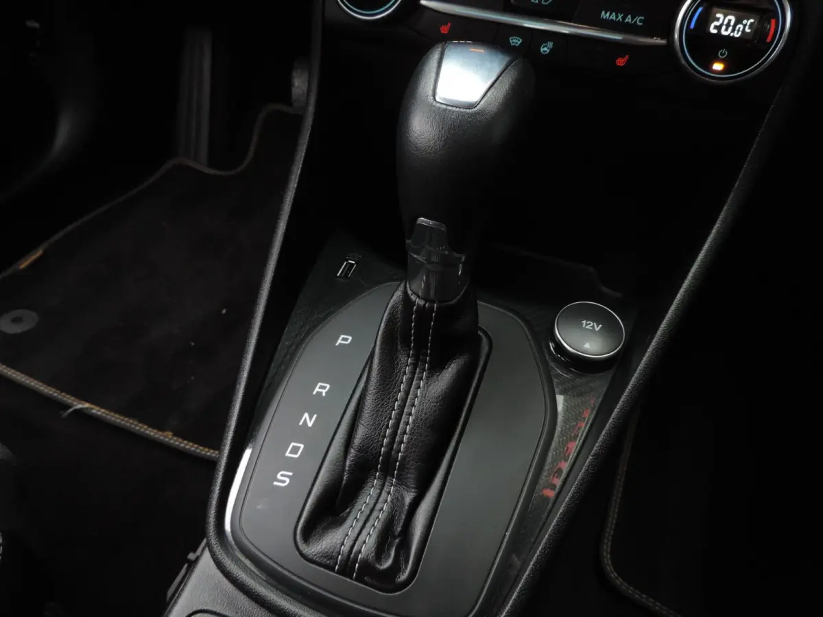 1.0-T Active | ECC | Winterpack | PDC | CarPlay | B&O | 17” Allseason | Priv.glas | Adapt.cruise | Navi | Bluetooth