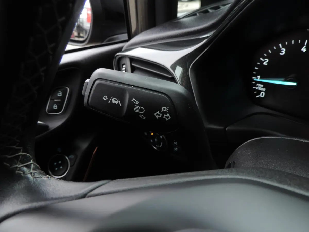 1.0-T Active | ECC | Winterpack | PDC | CarPlay | B&O | 17” Allseason | Priv.glas | Adapt.cruise | Navi | Bluetooth