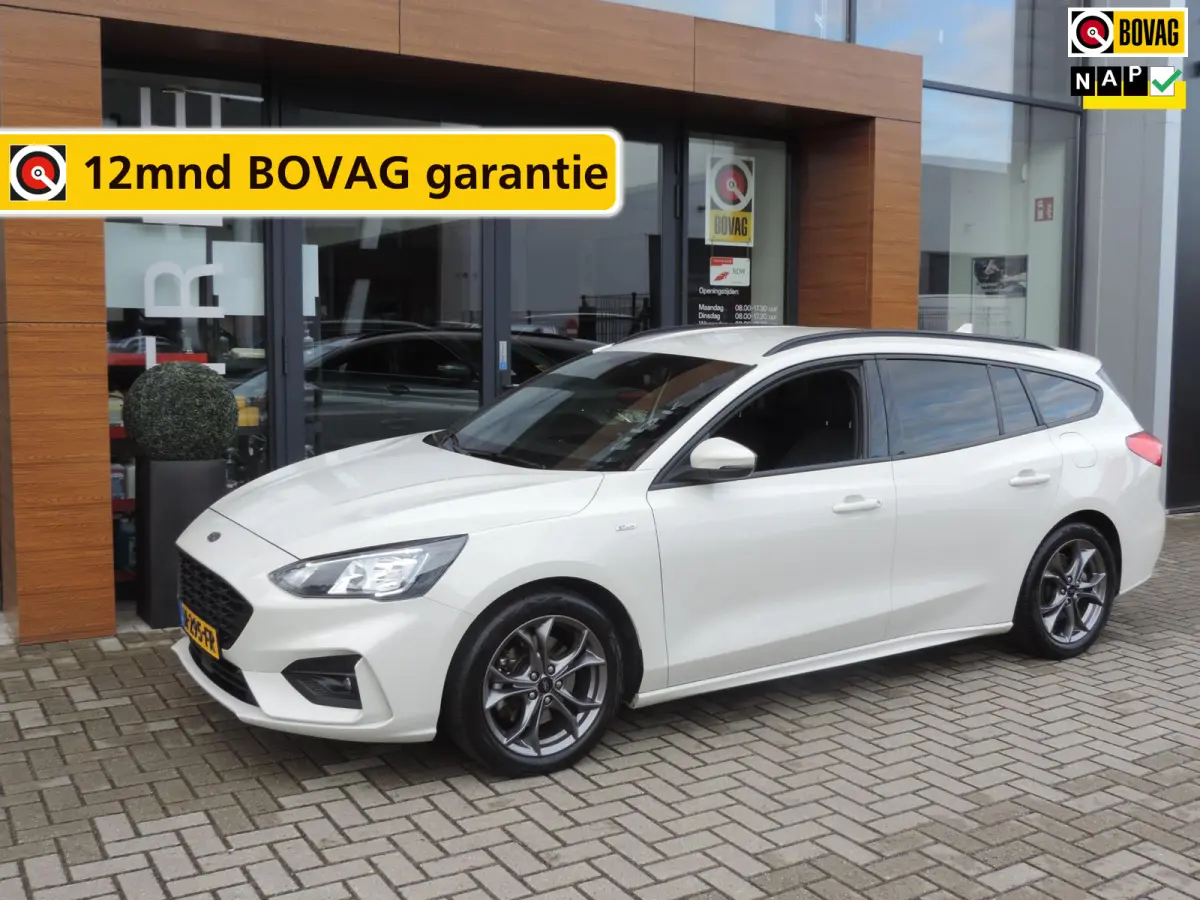 1.0-T 125PK Hybrid ST Line Business | 1e Eig | Metropolis White | Winterpack | 17” | Keyless | LED kopl | Camera