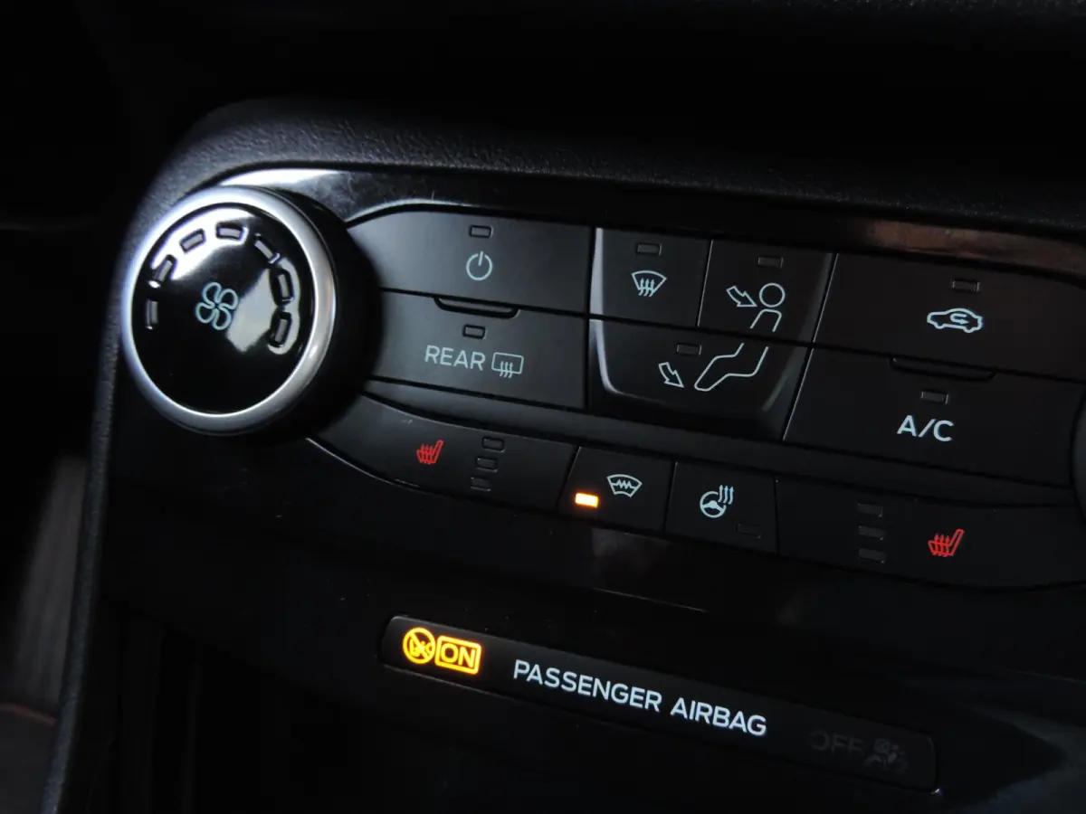 1.0-T 125PK ST-Line AUTOMAAT 31.000km | 1e Eig | Winterpack | Priv.gas | 17” | CarPlay | ECC | Camera | Bluetooth