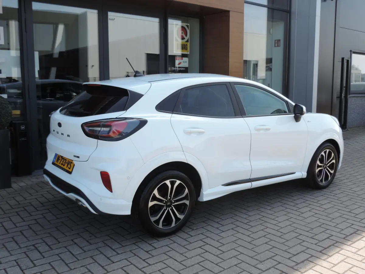 1.0-T 125PK ST-Line AUTOMAAT 31.000km | 1e Eig | Winterpack | Priv.gas | 17” | CarPlay | ECC | Camera | Bluetooth