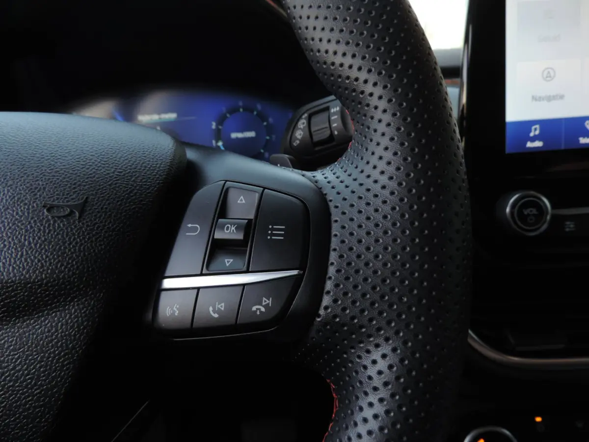 1.0-T 125PK ST-Line AUTOMAAT 31.000km | 1e Eig | Winterpack | Priv.gas | 17” | CarPlay | ECC | Camera | Bluetooth