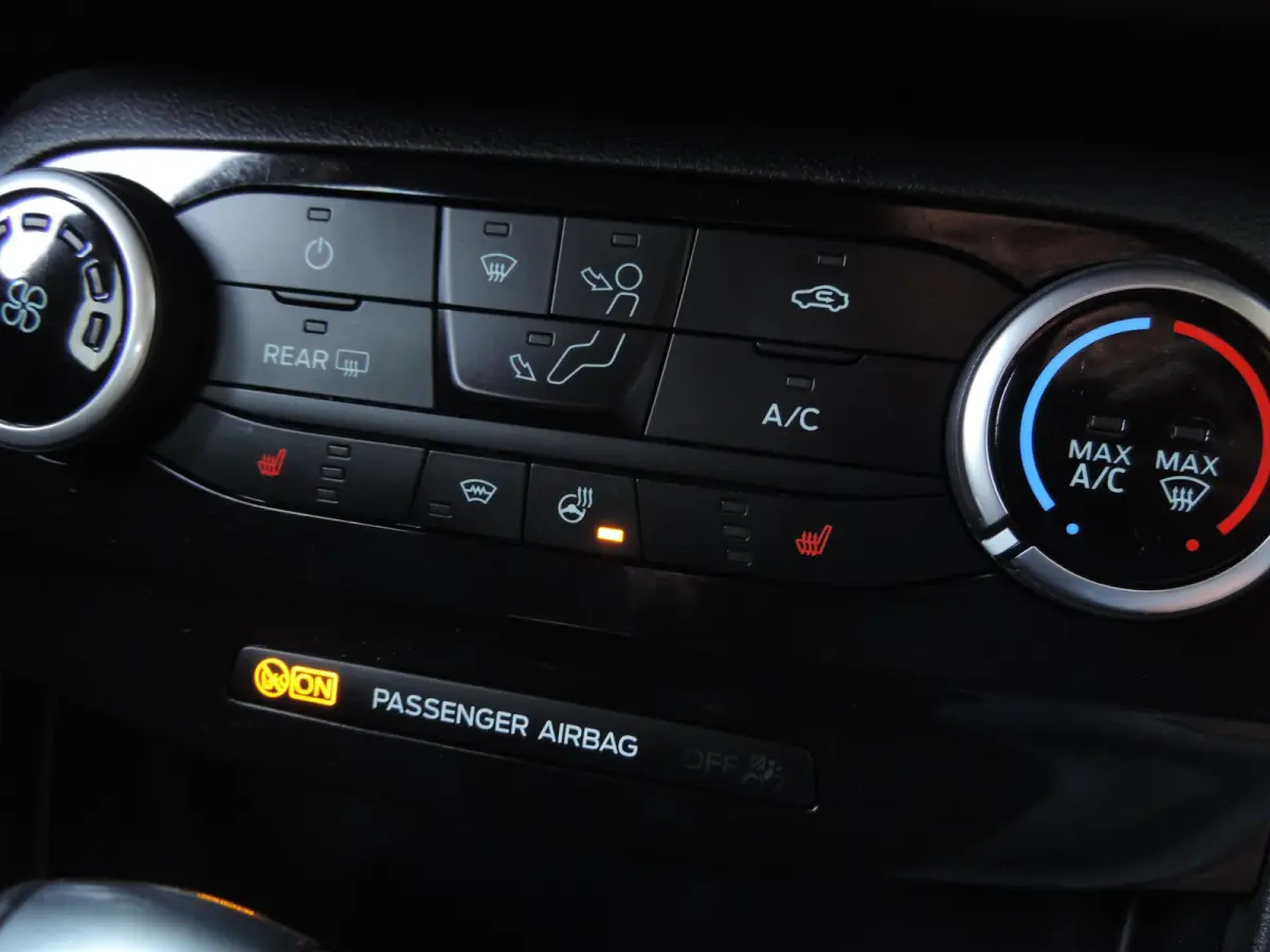 1.0-T 125PK ST-Line AUTOMAAT 31.000km | 1e Eig | Winterpack | Priv.gas | 17” | CarPlay | ECC | Camera | Bluetooth