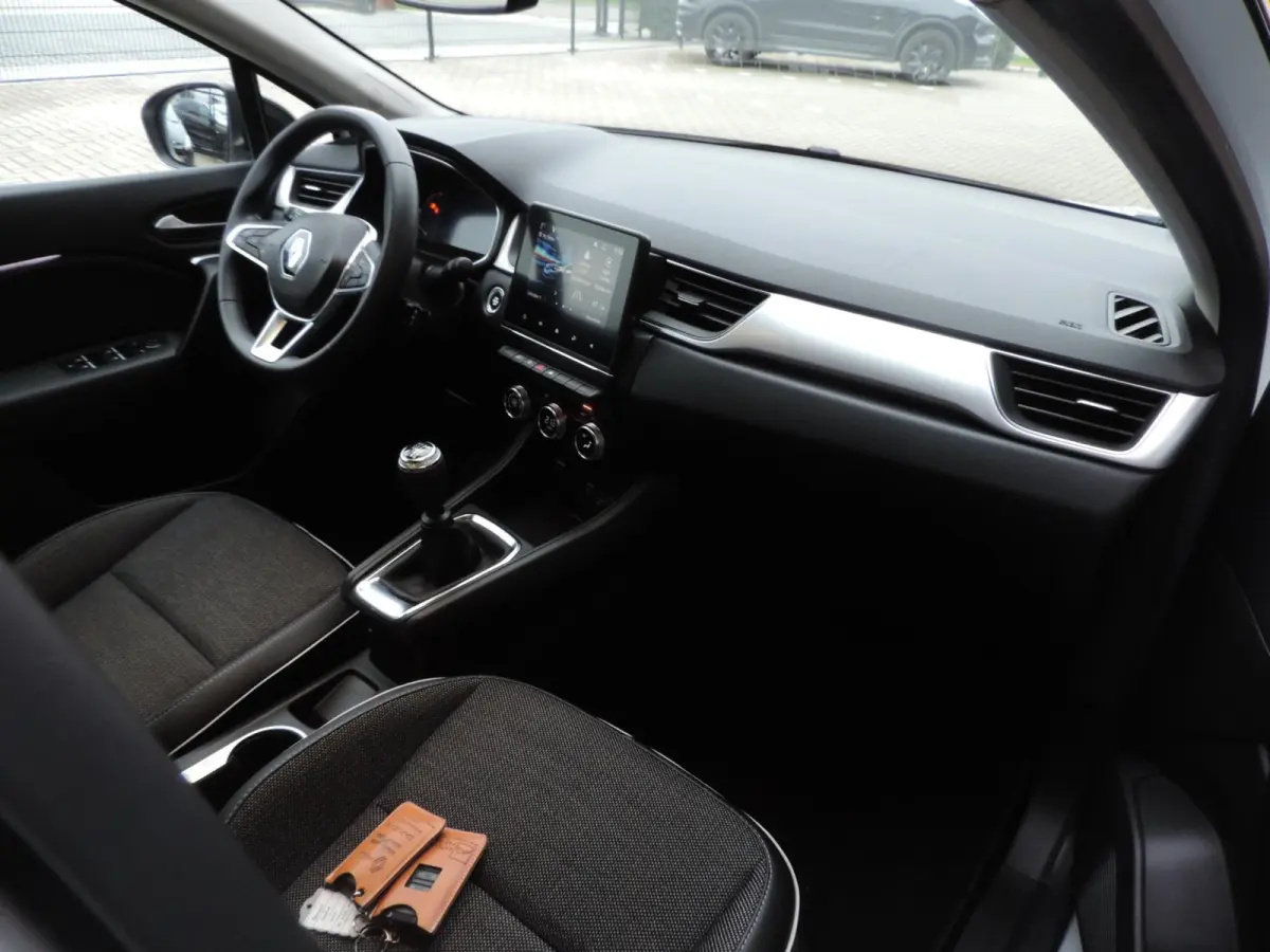1.0 TCe 90 Intens 66.000km | LED kopl | PDC | Halfleer | Navi | CarPlay | ECC | 17” | Keyless | Priv.glas | DAB