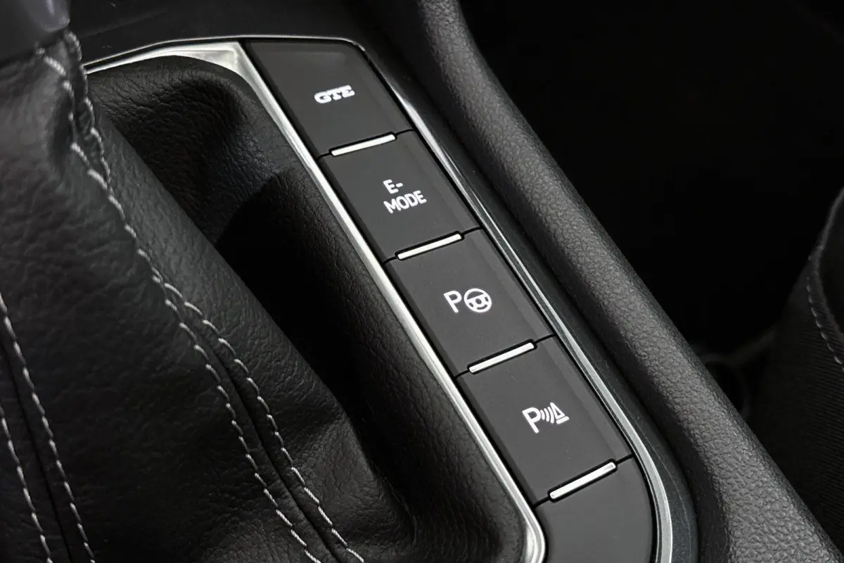 1.4 TSI eHybrid R-Line Business+ Panoramadak Trekhaak IQ-Light Keyless