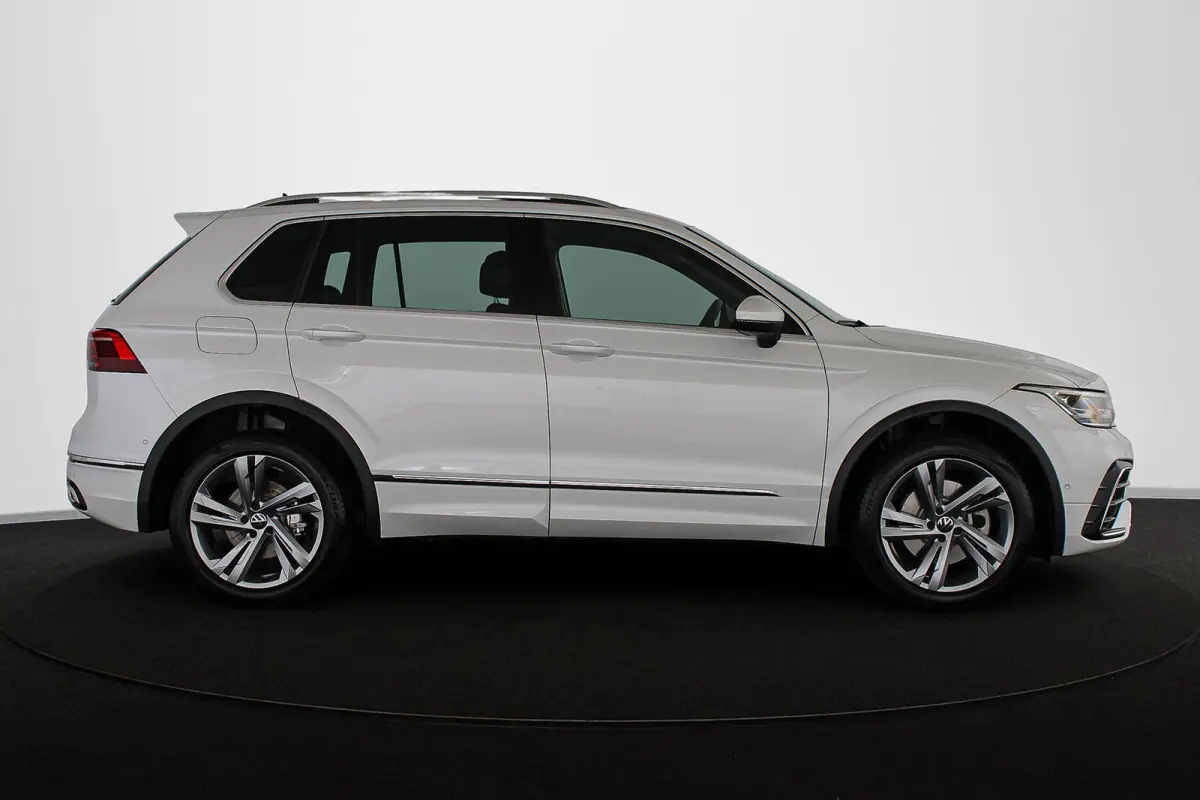 1.4 TSI eHybrid R-Line Business+ Panoramadak Trekhaak IQ-Light Keyless