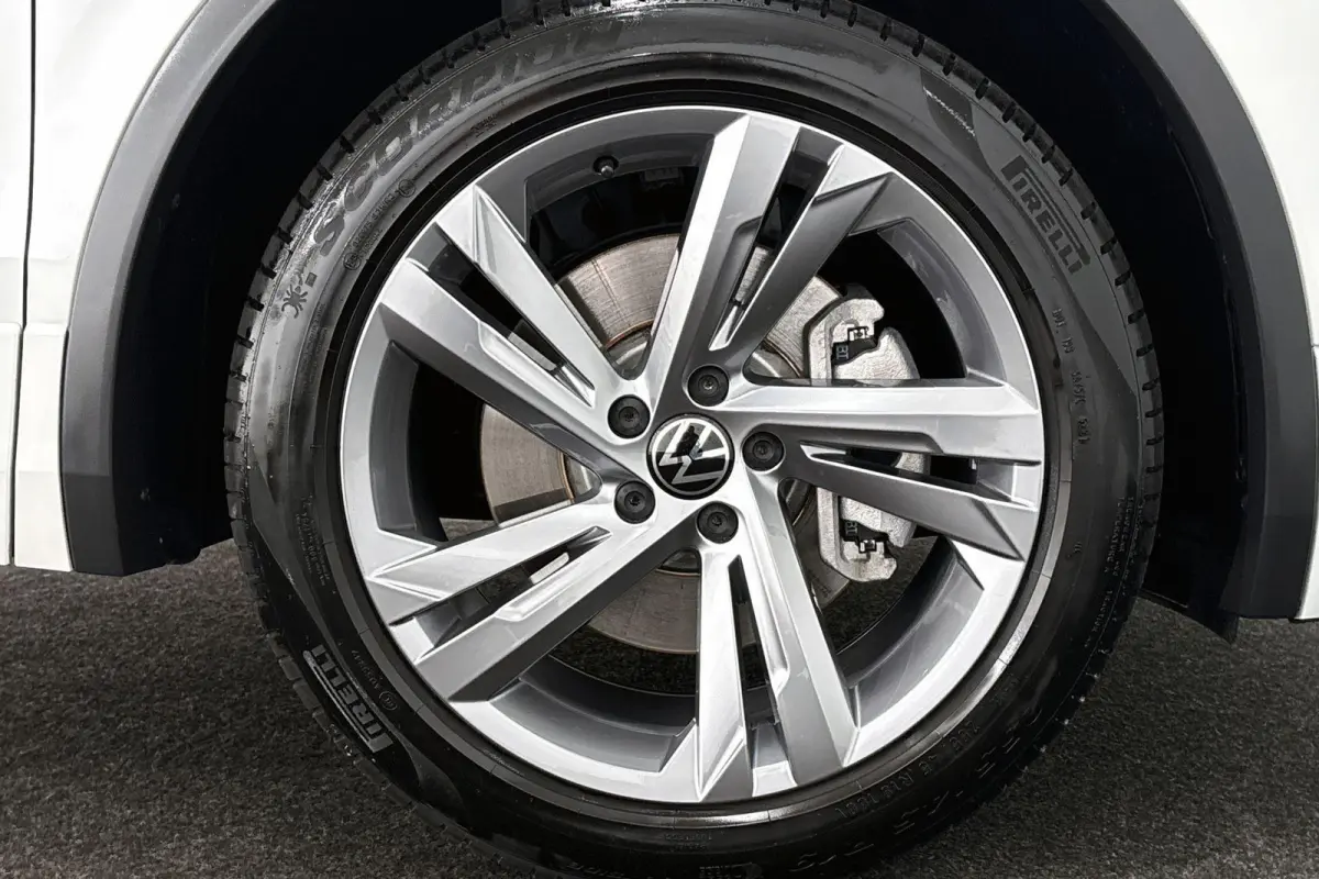 1.4 TSI eHybrid R-Line Business+ Panoramadak Trekhaak IQ-Light Keyless