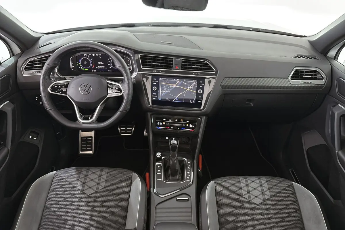 1.4 TSI eHybrid R-Line Business+ Panoramadak Trekhaak IQ-Light Keyless