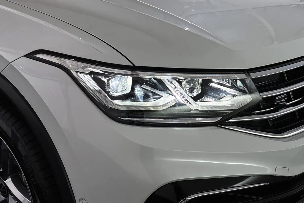 1.4 TSI eHybrid R-Line Business+ Panoramadak Trekhaak IQ-Light Keyless