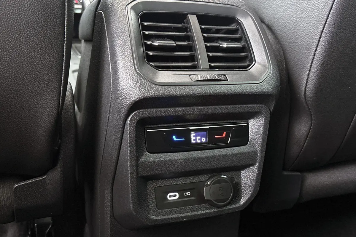 1.4 TSI eHybrid R-Line Business+ Panoramadak Trekhaak IQ-Light Keyless