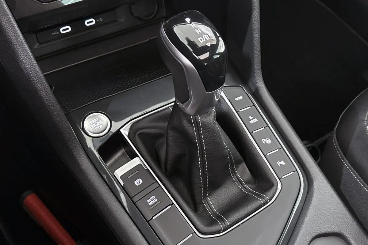 1.4 TSI eHybrid R-Line Business+ Panoramadak Trekhaak IQ-Light Keyless